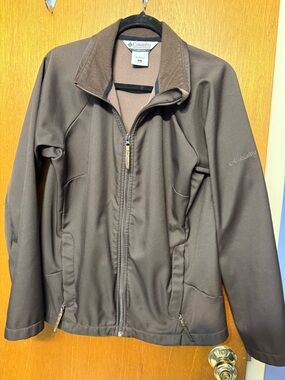 Columbia Women's Brown Lightweight Softshell Jacket